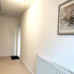 Duesseldorf Messe And Airport, 2-bedroom With Kitchen And Garden *