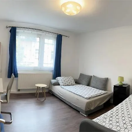 Apartment Duesseldorf Messe And Airport, 2-bedroom With Kitchen And Garden