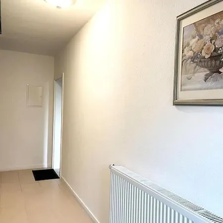 Duesseldorf Messe And Airport, 2-bedroom With Kitchen And Garden *