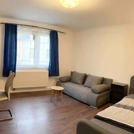 Duesseldorf Messe And Airport, 2-bedroom With Kitchen And Garden * Duisburg