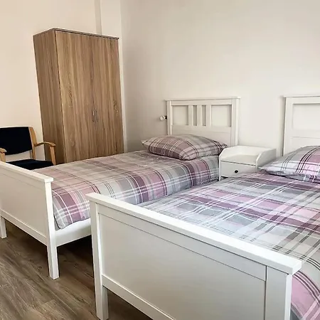Duesseldorf Messe And Airport, 2-bedroom With Kitchen And Garden Apartment