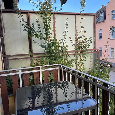 Duesseldorf Messe And Airport, 2-bedroom With Kitchen And Garden דיסבורג