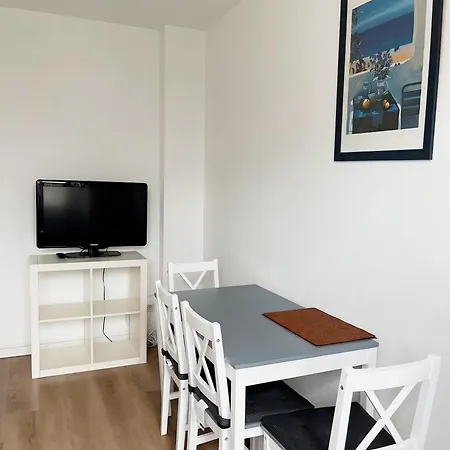 Duesseldorf Messe And Airport, 2-bedroom With Kitchen And Garden