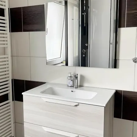 Apartmán Duesseldorf Messe And Airport, 2-bedroom With Kitchen And Garden Duisburg