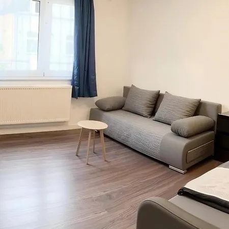 Duesseldorf Messe And Airport, 2-bedroom With Kitchen And Garden Apartmán