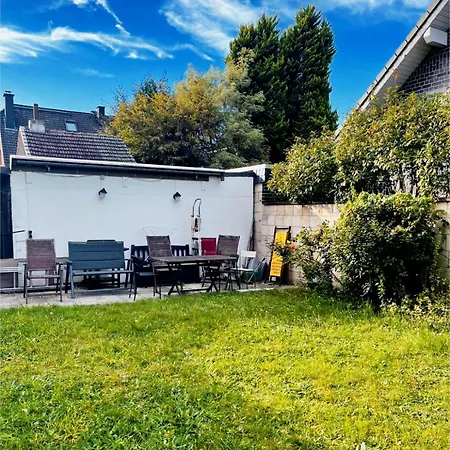 Apartmán Duesseldorf Messe And Airport, 2-bedroom With Kitchen And Garden *