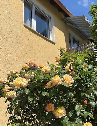 Duesseldorf Messe And Airport, 2-bedroom With Kitchen And Garden