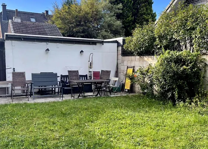 Lejlighed Duesseldorf Messe And Airport, 2-bedroom With Kitchen And Garden Duisburg