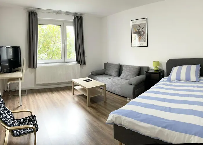 Duesseldorf Messe And Airport, 2-bedroom With Kitchen And Garden Lejlighed